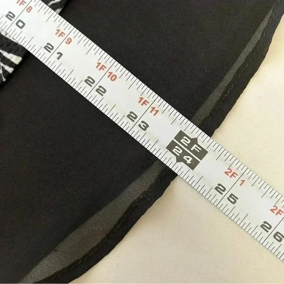 Ricki’s Top Loose Fit Beach Palm Print Short Sleeves Black White  Size XS - Picture 14 of 16